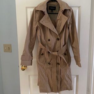 LIKE NEW TRENCH COAT
